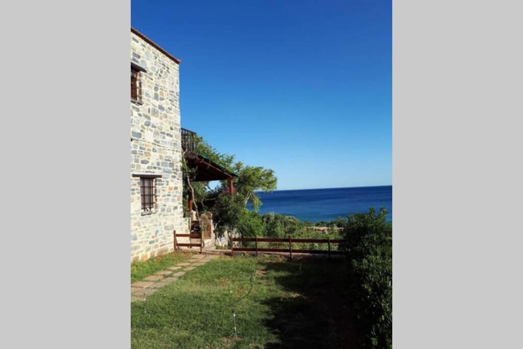 Traditional Stone House By The Sea... Kapetaniana Экстерьер фото