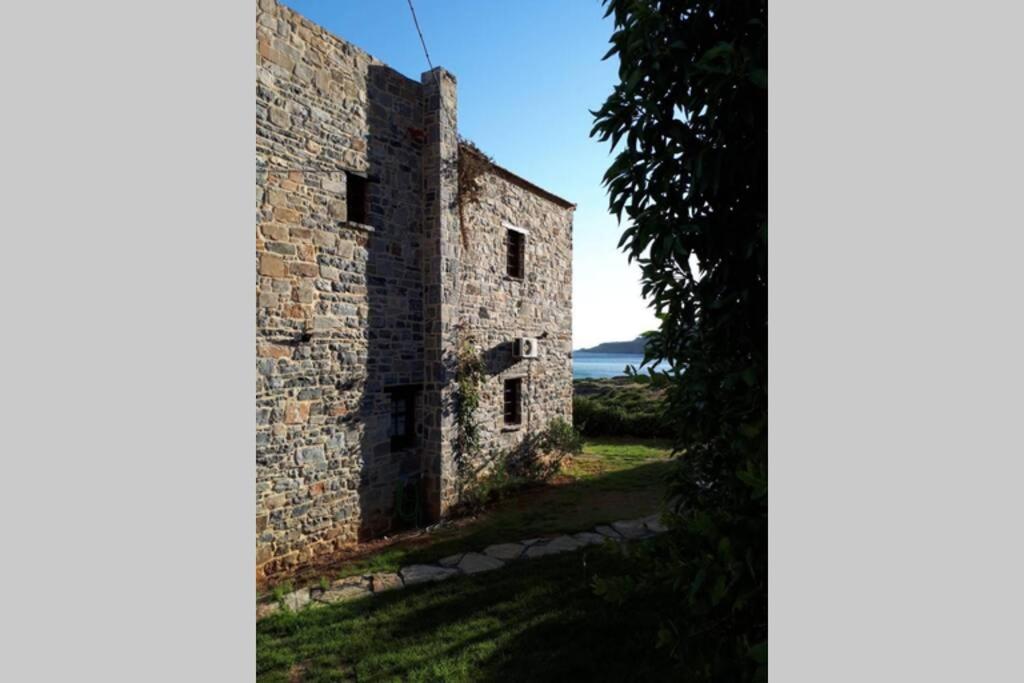 Traditional Stone House By The Sea... Kapetaniana Экстерьер фото