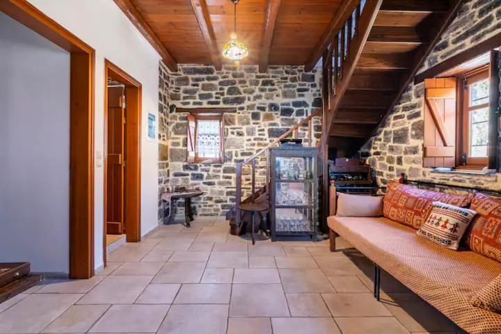 Traditional Stone House By The Sea... Kapetaniana Экстерьер фото